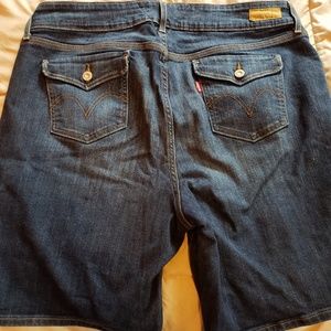 Levi's women's shorts